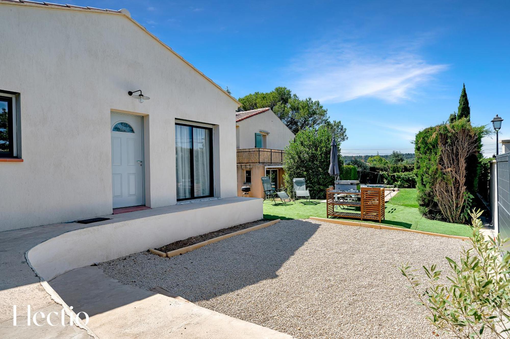 Villa Oliveda - Piscine & Salon Cinema Lourmarin Extérieur photo